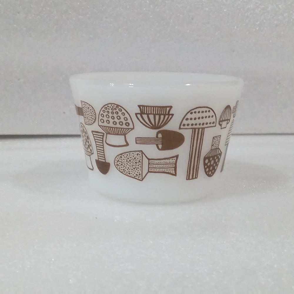 Pyrex White Bowl with Brown Mushroom Pattern